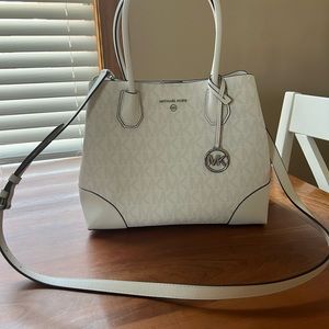 Brand new Michael Kors handbag.